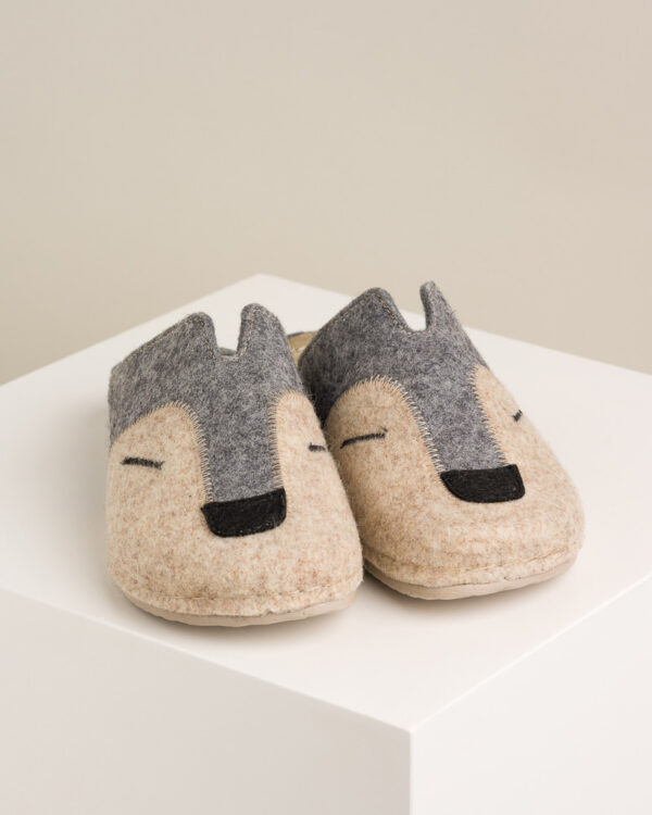 Ženske sobne papuče Vuk - Bež-siva 3 Ženske sobne papuče Vuk - Bež-siva